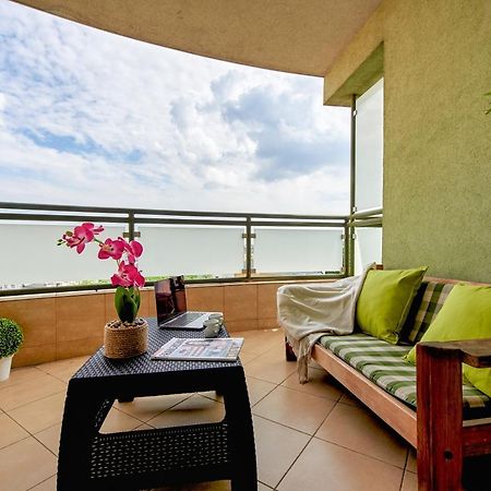 Family Apartment With A Terrace On Aleje Jerozolimskie Varsavia Esterno foto