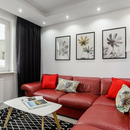 Family Apartment With A Terrace On Aleje Jerozolimskie Varsavia Esterno foto