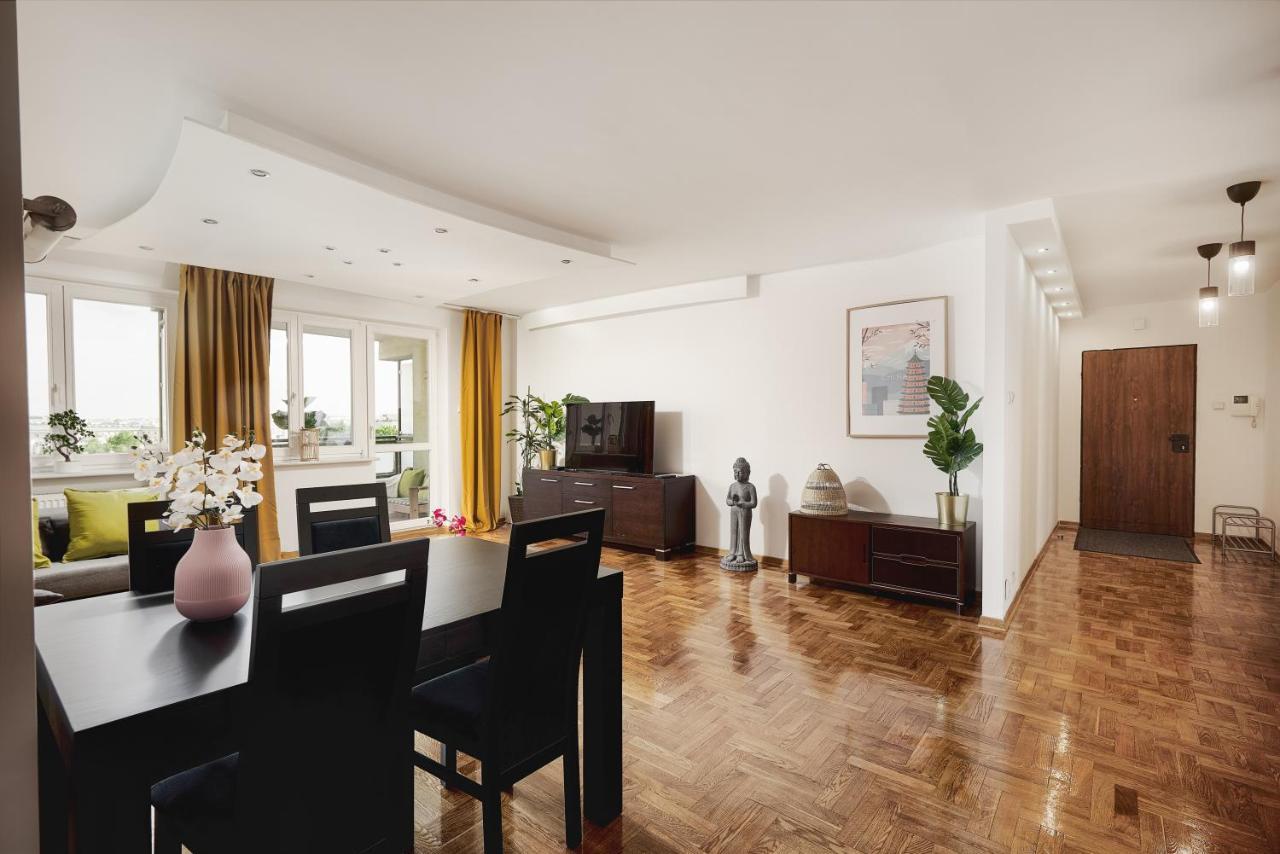 Family Apartment With A Terrace On Aleje Jerozolimskie Varsavia Esterno foto
